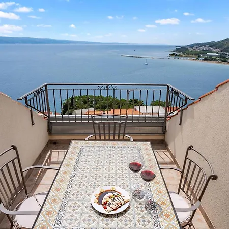 Apartment Mit Zwei Meerblick Balkonen