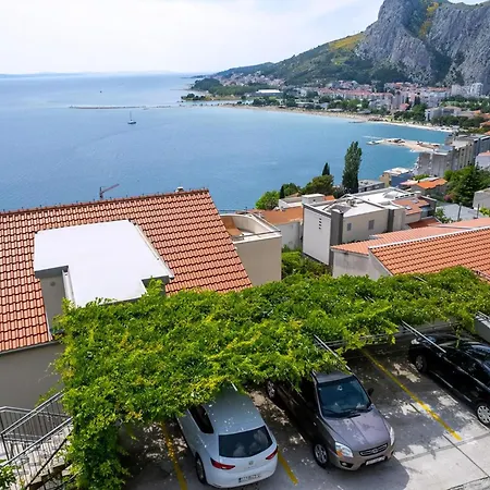 Mit Zwei Meerblick Balkonen Apartment Omis