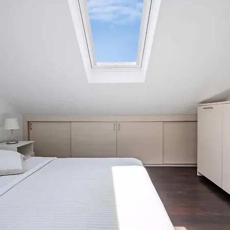Apartment Mit Zwei Meerblick Balkonen *