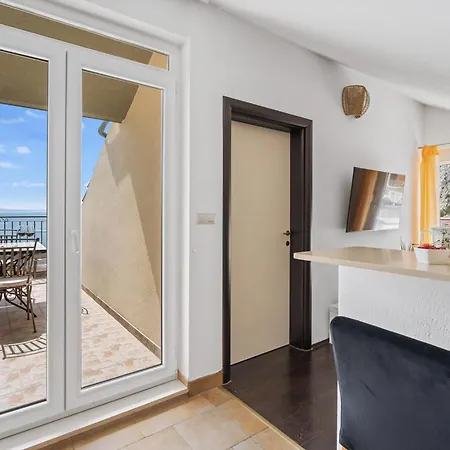 Apartment Mit Zwei Meerblick Balkonen *